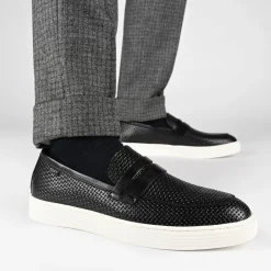 Clearance TAFT Model 106 Loafer In Black